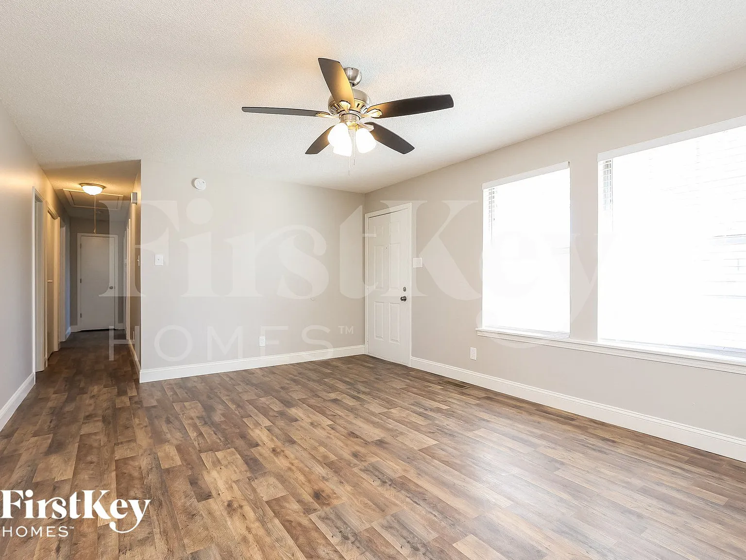 3 bed, 2.0 bath, 1144 sqft, $1,840 — Photo 3