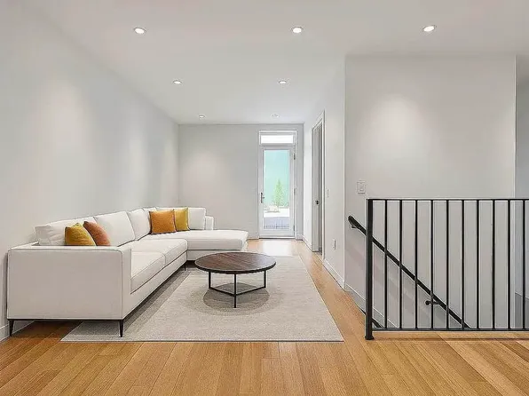 687 1/2 5th Ave Unit 1A, Brooklyn, NY 11215