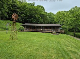 10 Conaway Ln, Elizabeth, WV 26143
