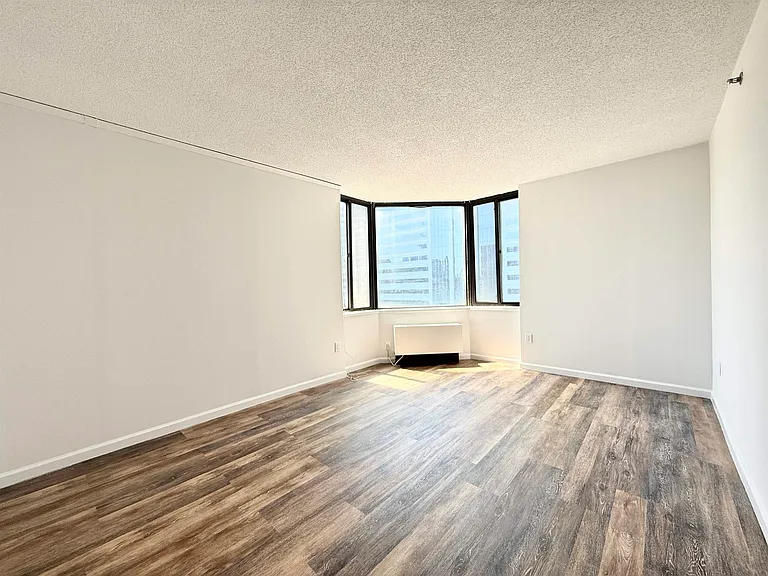 45 River Dr S #1906 — Photo 12