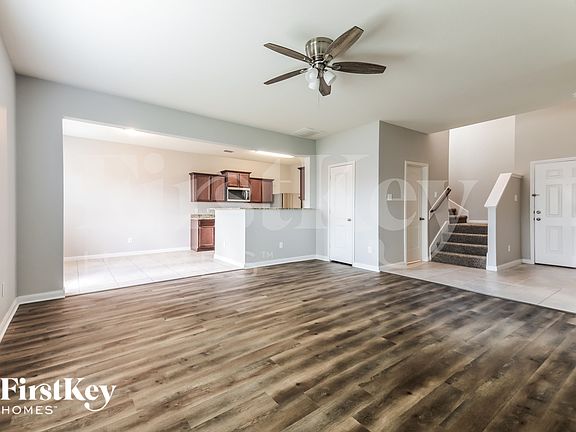 4th image of 9005 Woodfern Dr