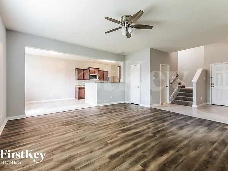 9005 Woodfern Dr — Photo 4