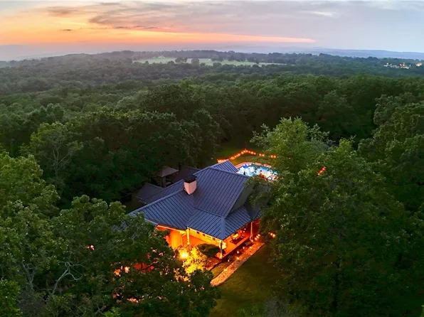 6431 Summer Shade Point, Van Buren, AR 72956