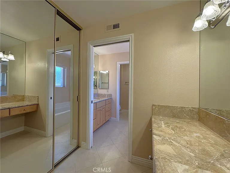 26543 Academy Dr — Photo 36