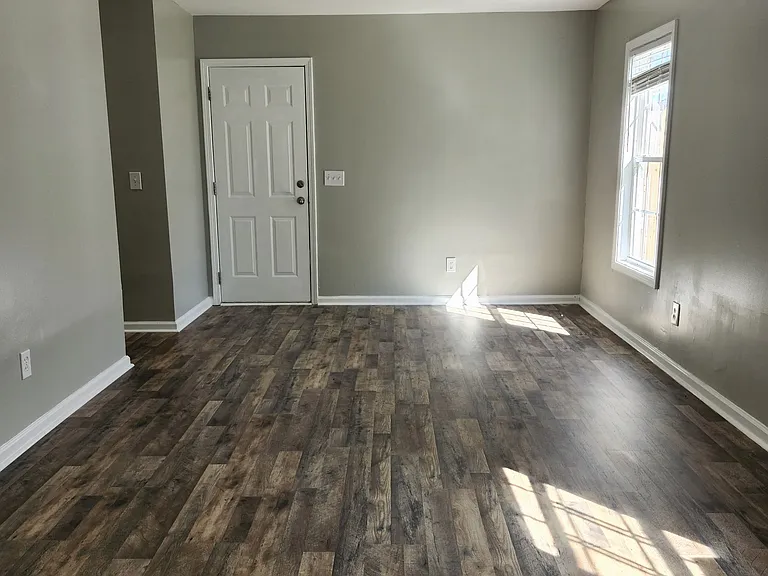 43 Derby Ln — Photo 13