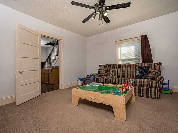 4th image of 217 Pettigrew Dr