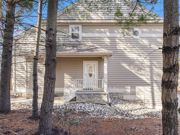 37 Tayside St, Valparaiso, IN 46385