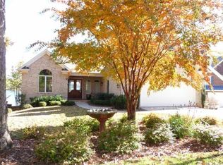 140 Pointe Overlook Dr, Chapin, SC 29036