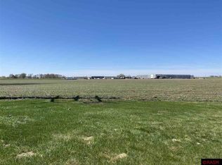 Carlson Dr, North Mankato, MN 56003