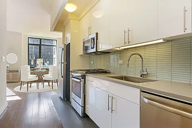Rented by Red Apple Group