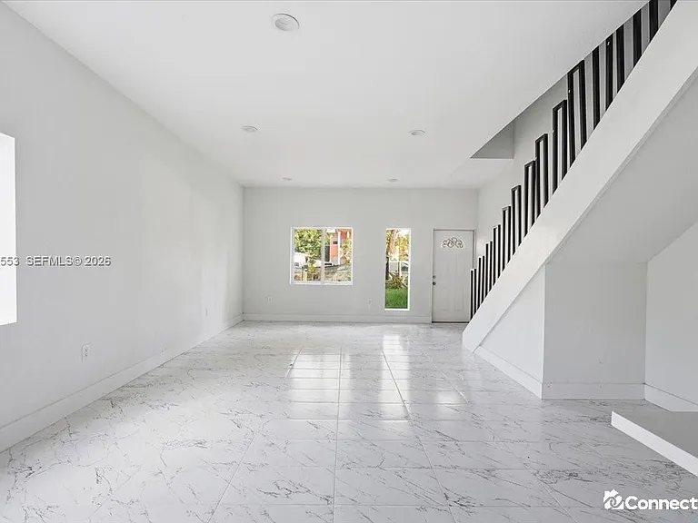 1126 NW 28th St — Photo 4