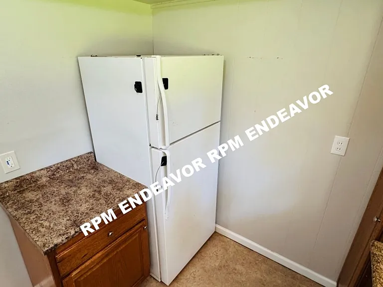 10052 Lilac Ave — Photo 8