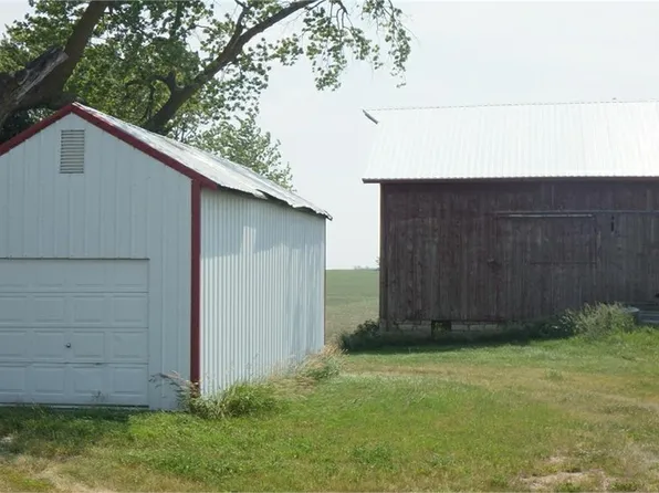 1930 Rose Ave, Moline, IA 52778