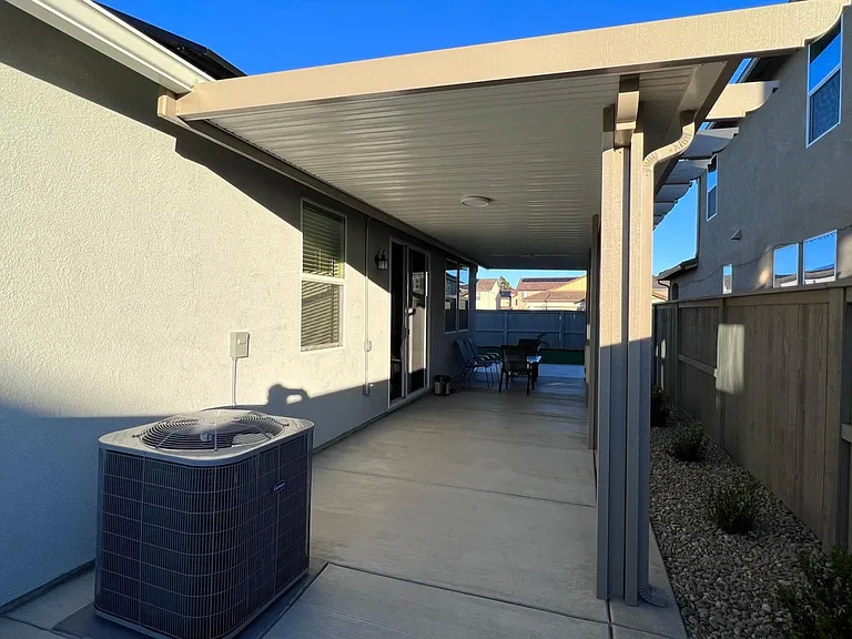 1400 Van Zee Dr — Photo 23