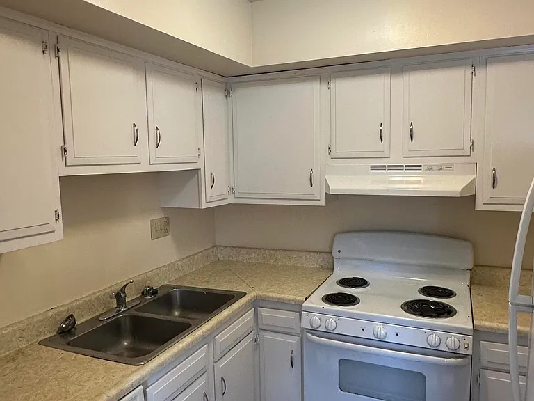163 Landings Dr — Photo 8