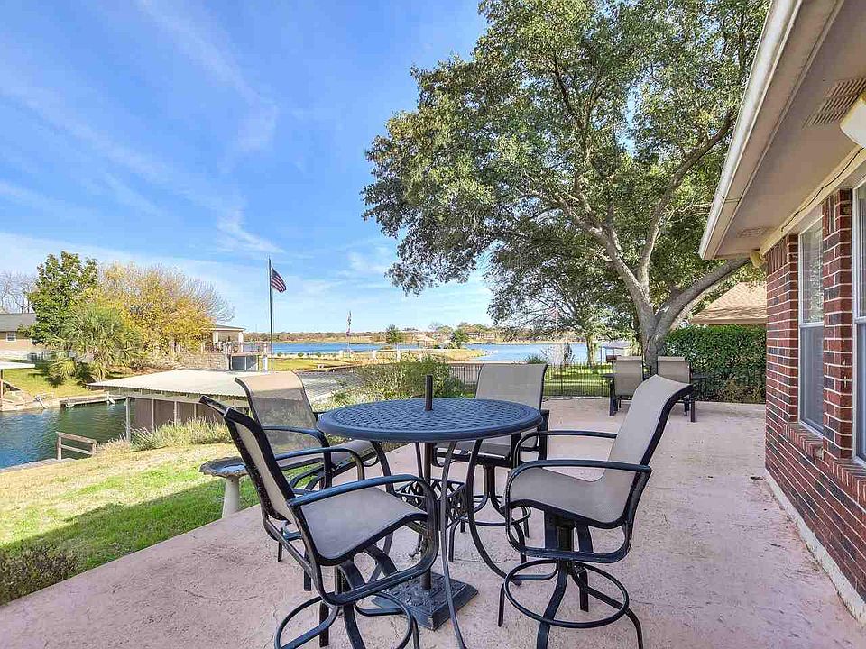 1st image of 110 Flamingo Cir