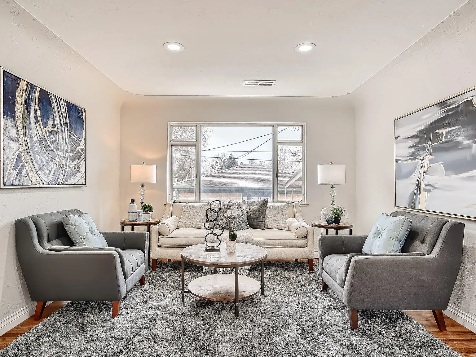 4 bed, 2300 sqft, $4,300 — Photo 1