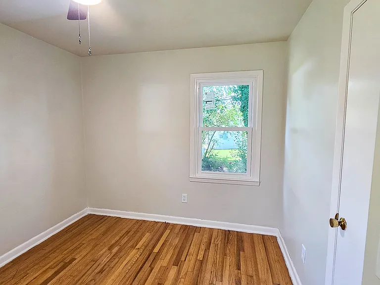432 Northcrest Dr — Photo 16