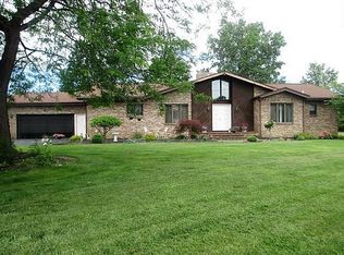 10 Northampton Cir, Rochester, NY 14612