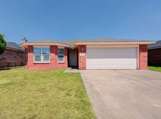 1918 79th St, Lubbock, TX 79423