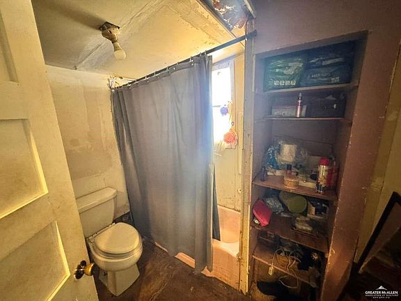 3rd image of 628 E Birch Ave