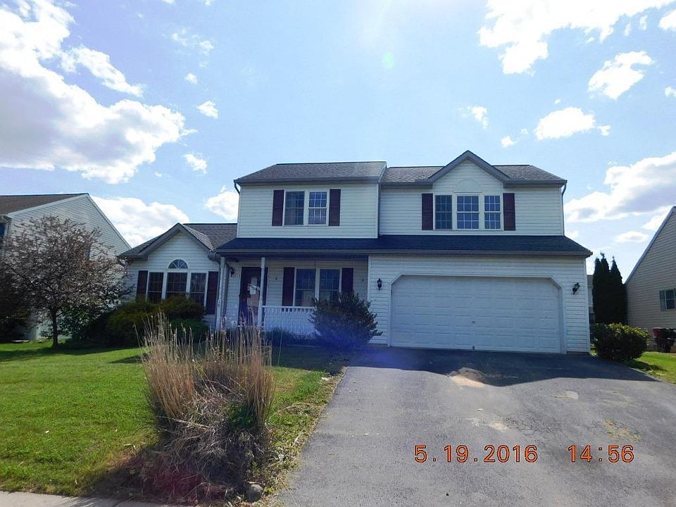 1st image of 14 Lambs Ln #L-0143