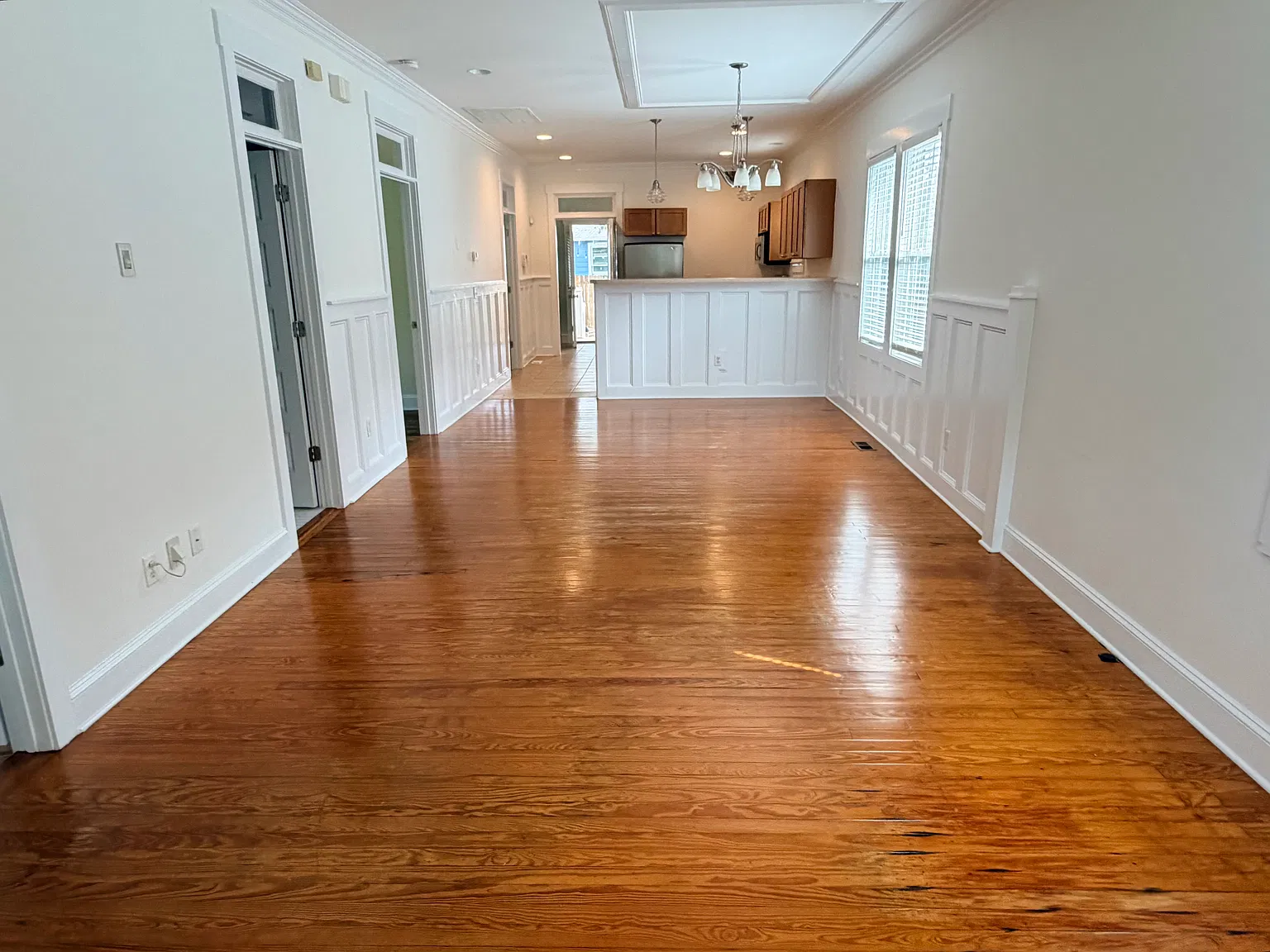 3 bed, 1300 sqft, $2,300 — Photo 3