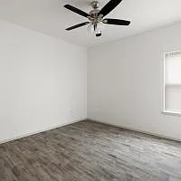 443 Medina Ln #3 — Photo 6