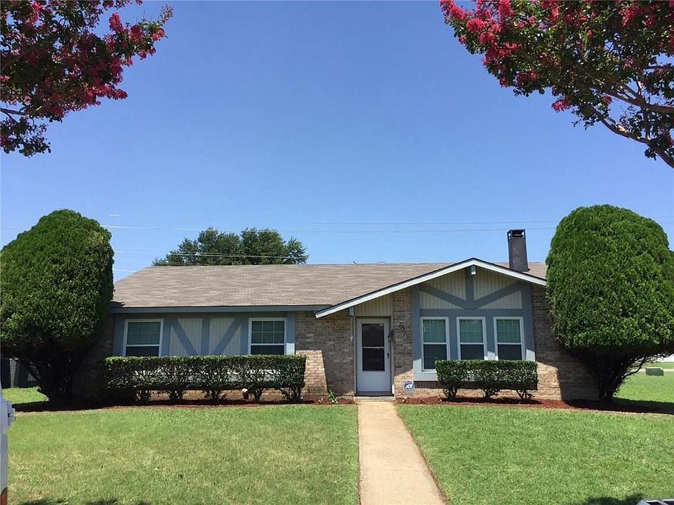 1st image of 2521 Crown Cir
