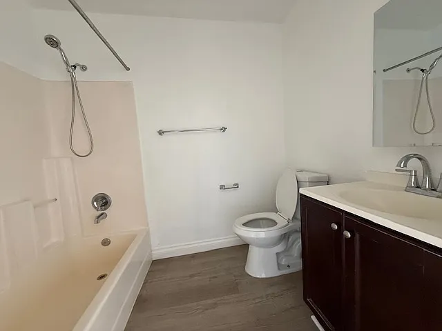1929 Echo Park Ave #102 — Photo 17