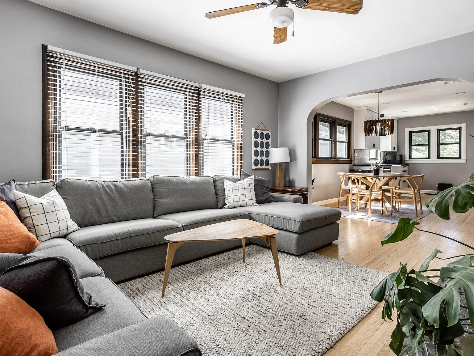 2 bed, 2008 sqft, $1,800 — Photo 1