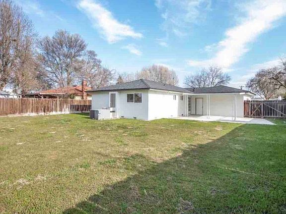3rd image of 1404 Helm Ave
