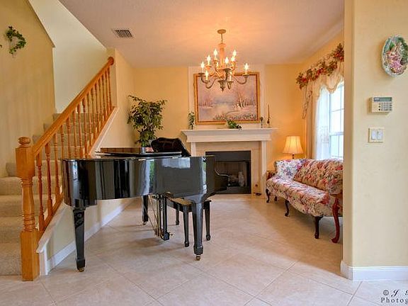 3rd image of 1089 Lakeshore Dr