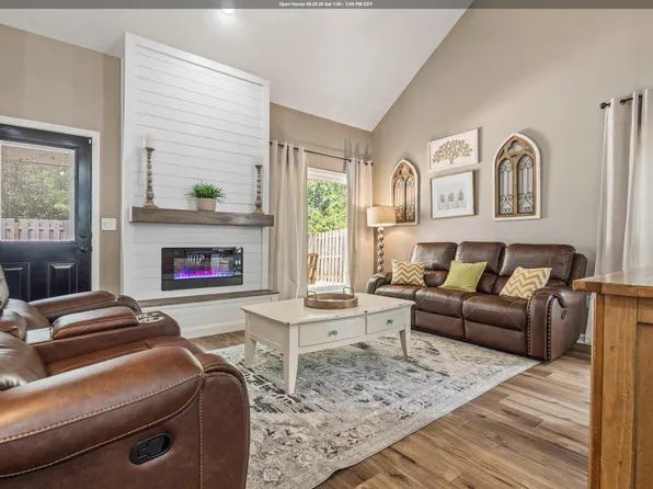 1301 Amberley Woods Dr, Helena, AL 35080