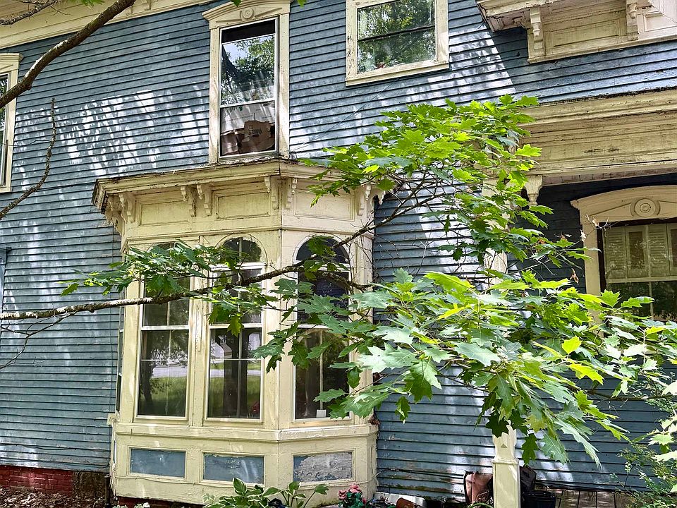 60 Bunker Hill Street, Lancaster, NH 03584 | Zillow
