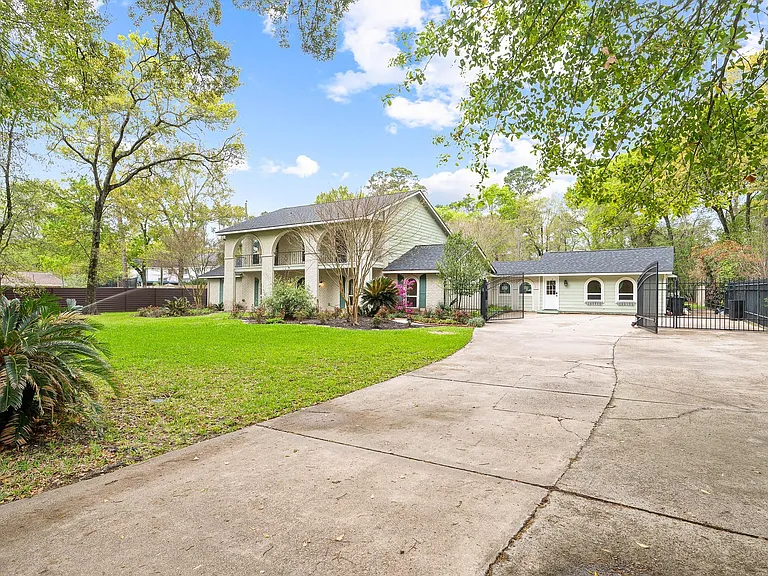 16811 Waycreek Rd — Photo 9