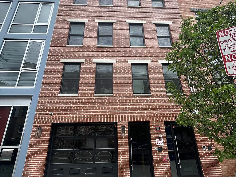 609 Monroe St #2 — Photo 38