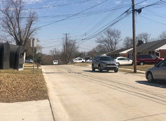 3rd image of 60 Miriam Dr