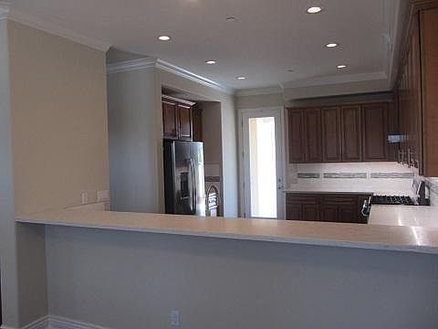 4th image of 95 Tennant Ave