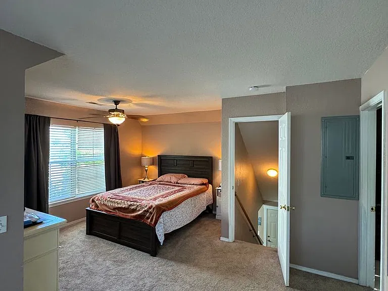 193 University Pkwy — Photo 18