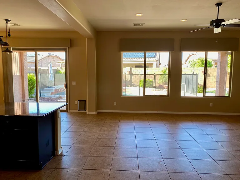6498 W Victory Way — Photo 4