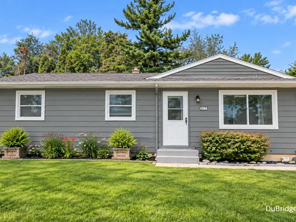 977 Coventry Dr NW, Grand Rapids, MI 49544