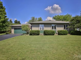8602 Squirrel Dr, Spring Grove, IL 60081