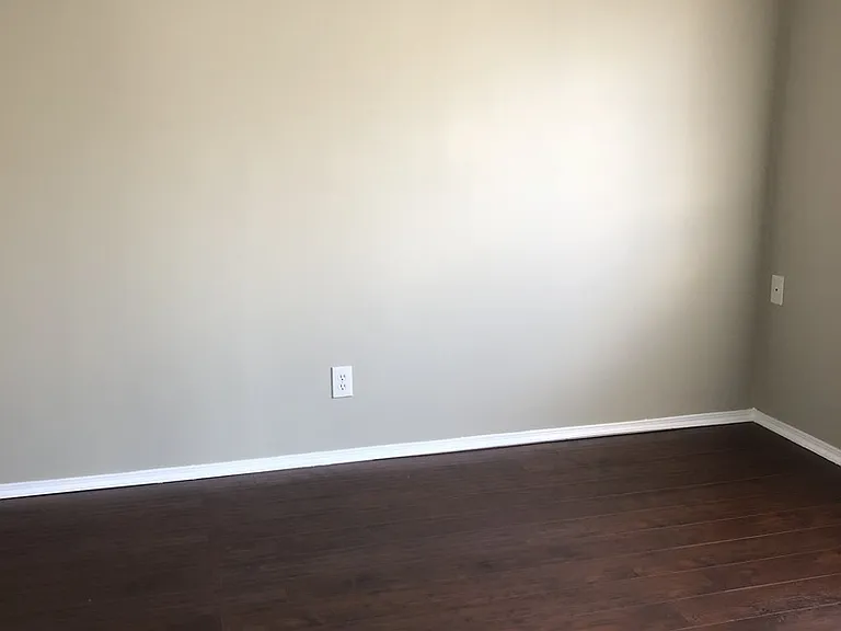 1420 S Redondo Blvd — Photo 4