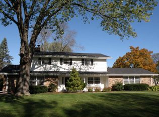 3660 Sunny Crest Dr, Brookfield, WI 53005