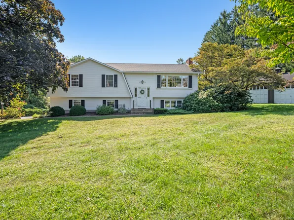 452 Bell Street, Glastonbury, CT 06033