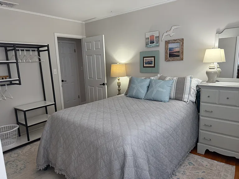 Full Bedroom