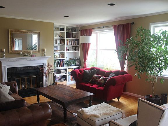 2nd image of 18 Richmond Hl