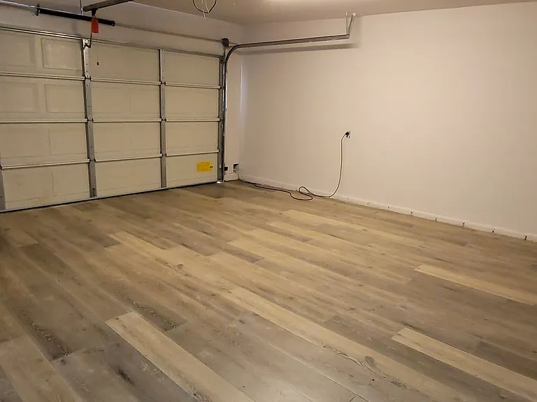 22509 Clarendon St — Photo 17