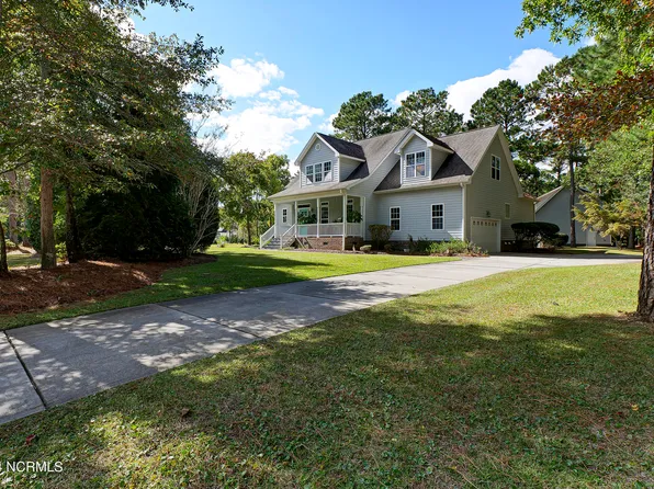 102 S Grist Mill Road, Hampstead, NC 28443